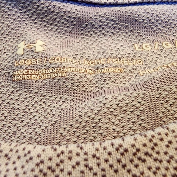 Under Armour Heatgear Loose Fit Women's Purple Short Sleeve Shirt Size Large - Picture 4 of 4